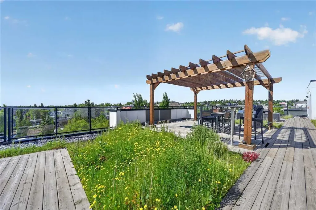 1521 26 Avenue SW Calgary AB T2T 1C4