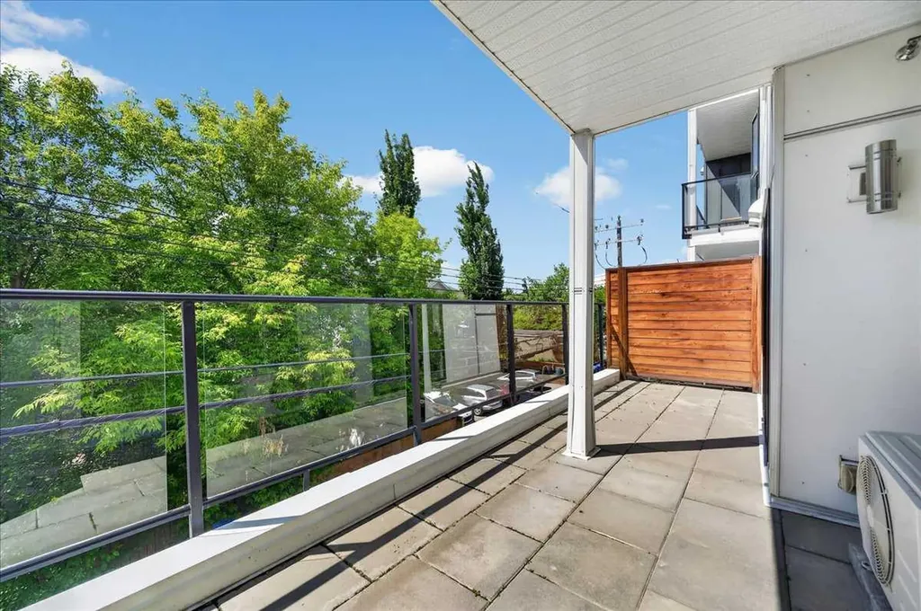 1521 26 Avenue SW Calgary AB T2T 1C4