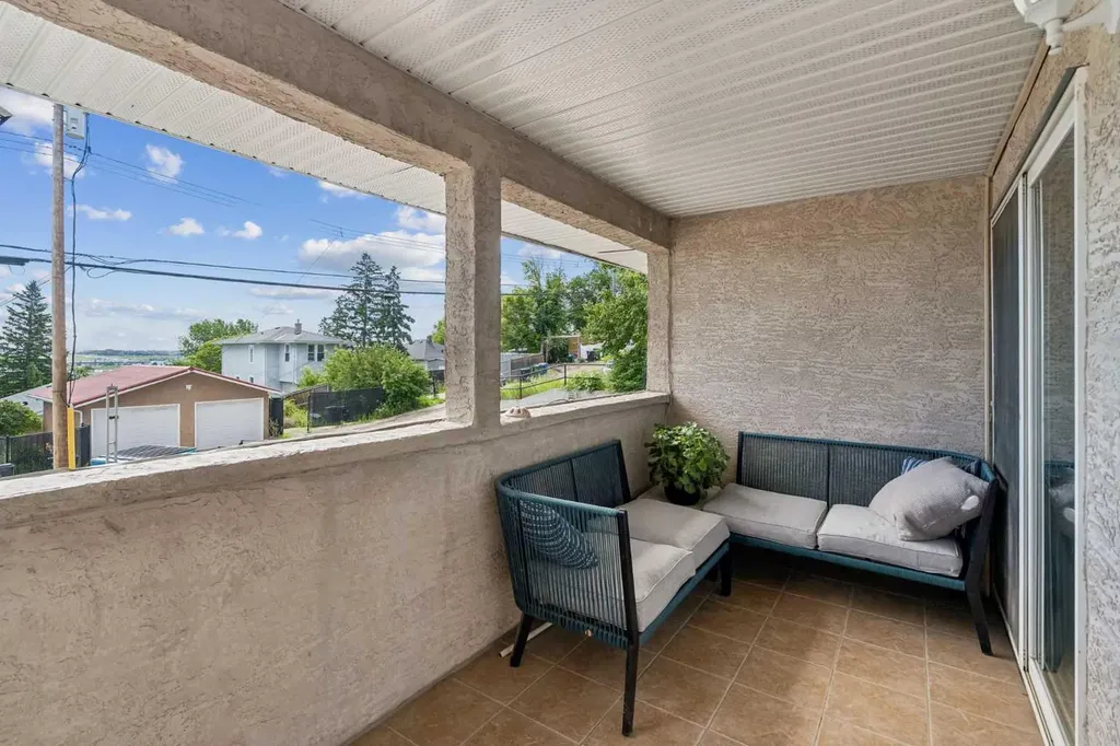 3726 Centre Street NE Calgary AB T2E 2Y3