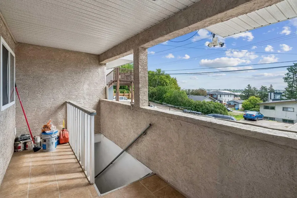 3726 Centre Street NE Calgary AB T2E 2Y3