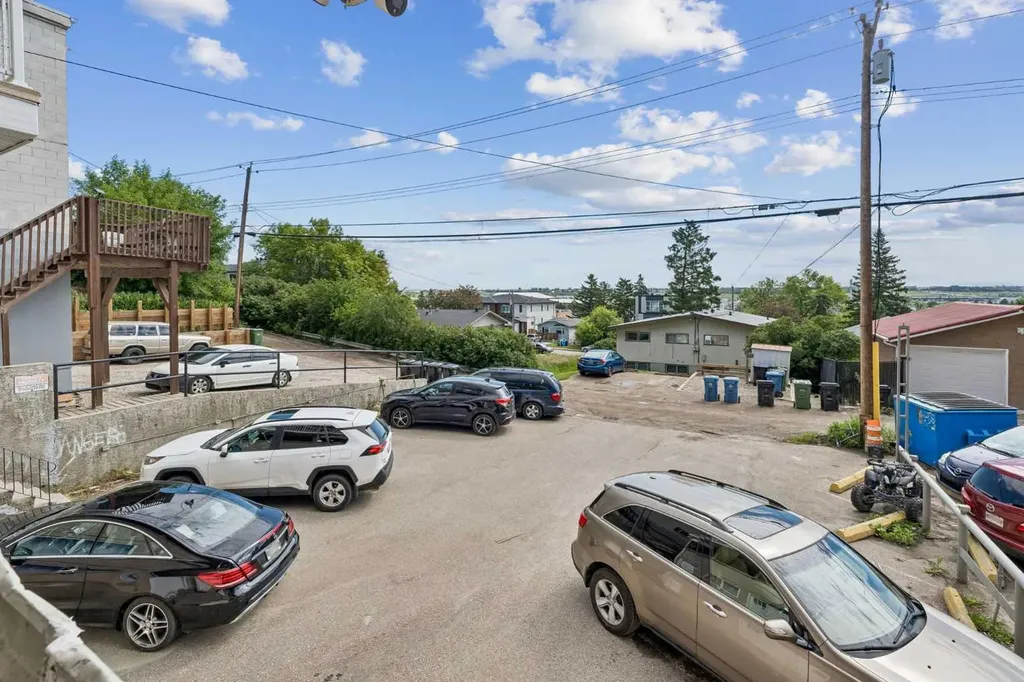 3726 Centre Street NE Calgary AB T2E 2Y3