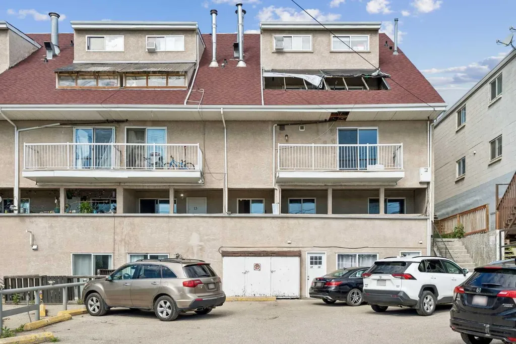 3726 Centre Street NE Calgary AB T2E 2Y3