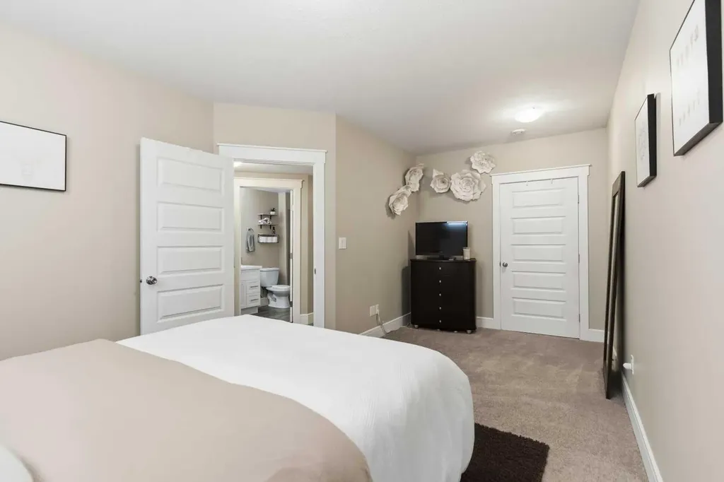 123 Sandpiper Road Fort Mcmurray AB T9K 0L9