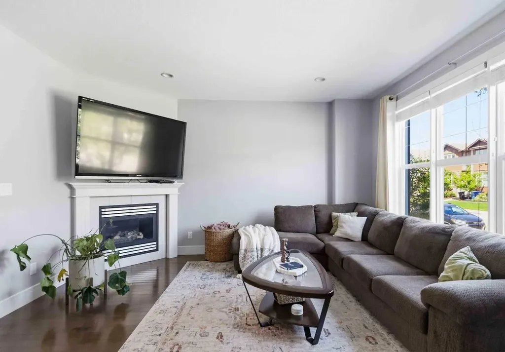 123 Sandpiper Road Fort Mcmurray AB T9K 0L9