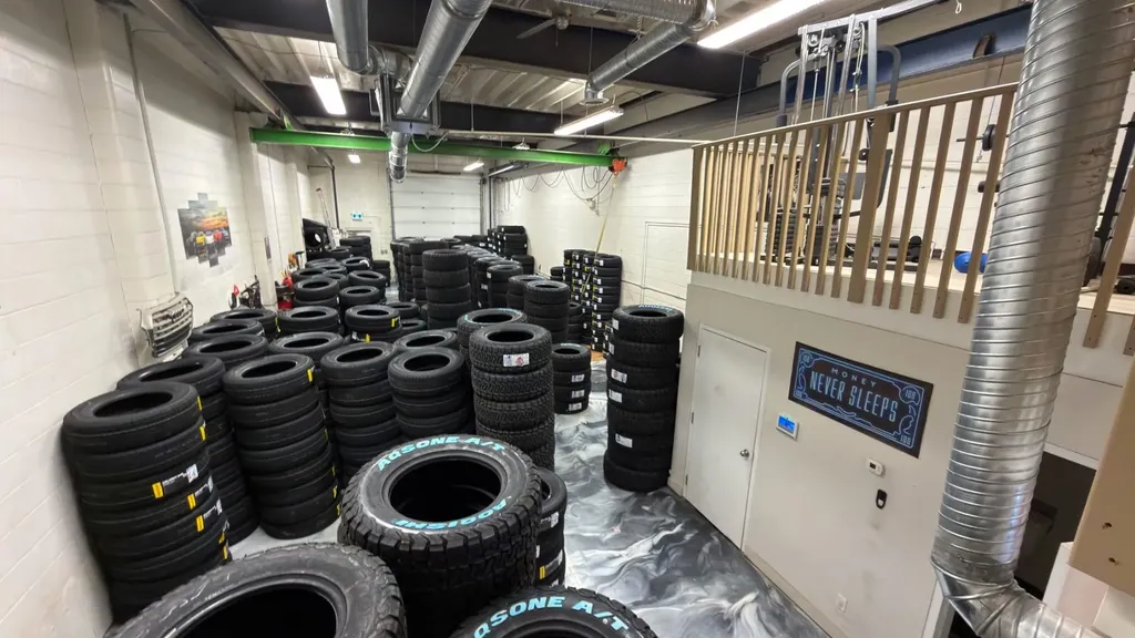 326 40 Avenue NE Calgary AB t3n 0x8