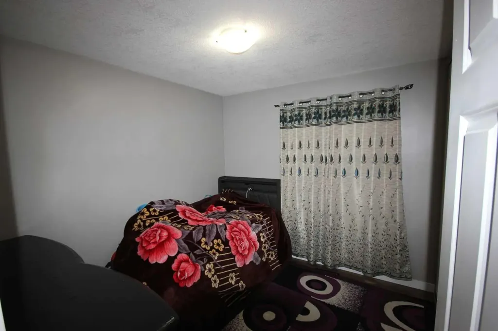 379 Falmere Road NE Calgary AB T3J 2Z5