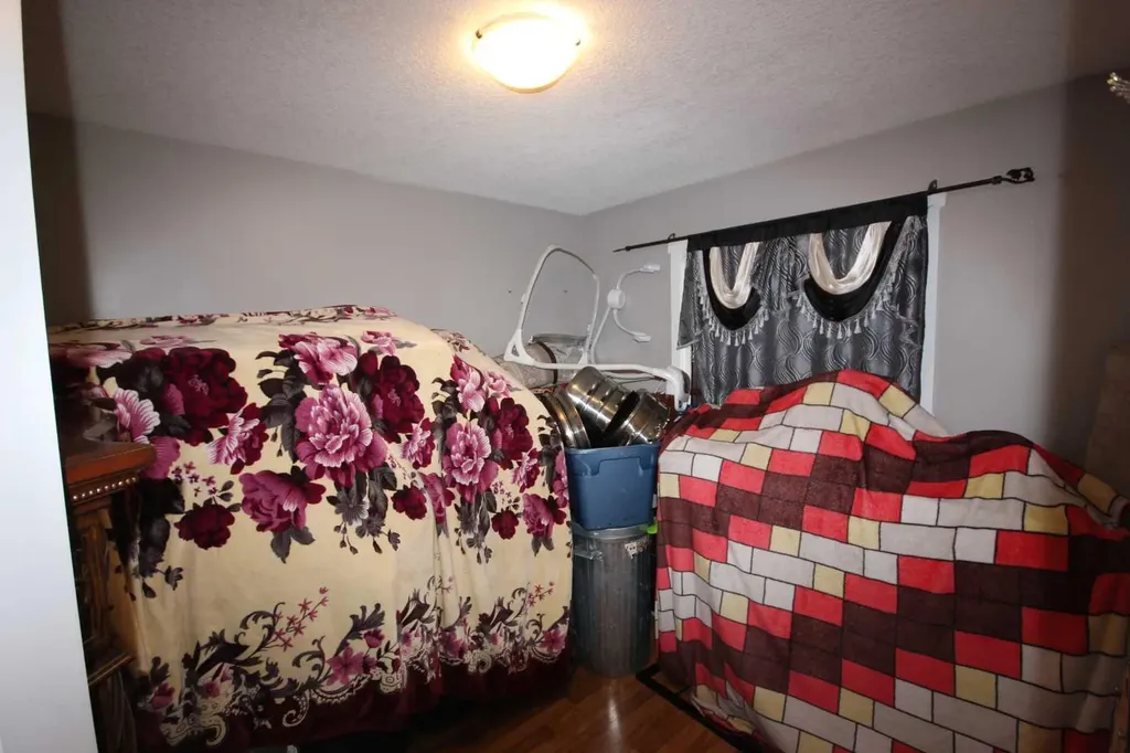 379 Falmere Road NE Calgary AB T3J 2Z5