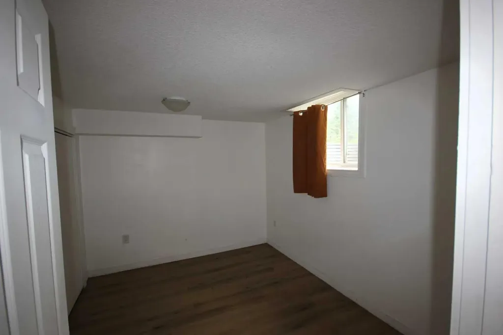 379 Falmere Road NE Calgary AB T3J 2Z5