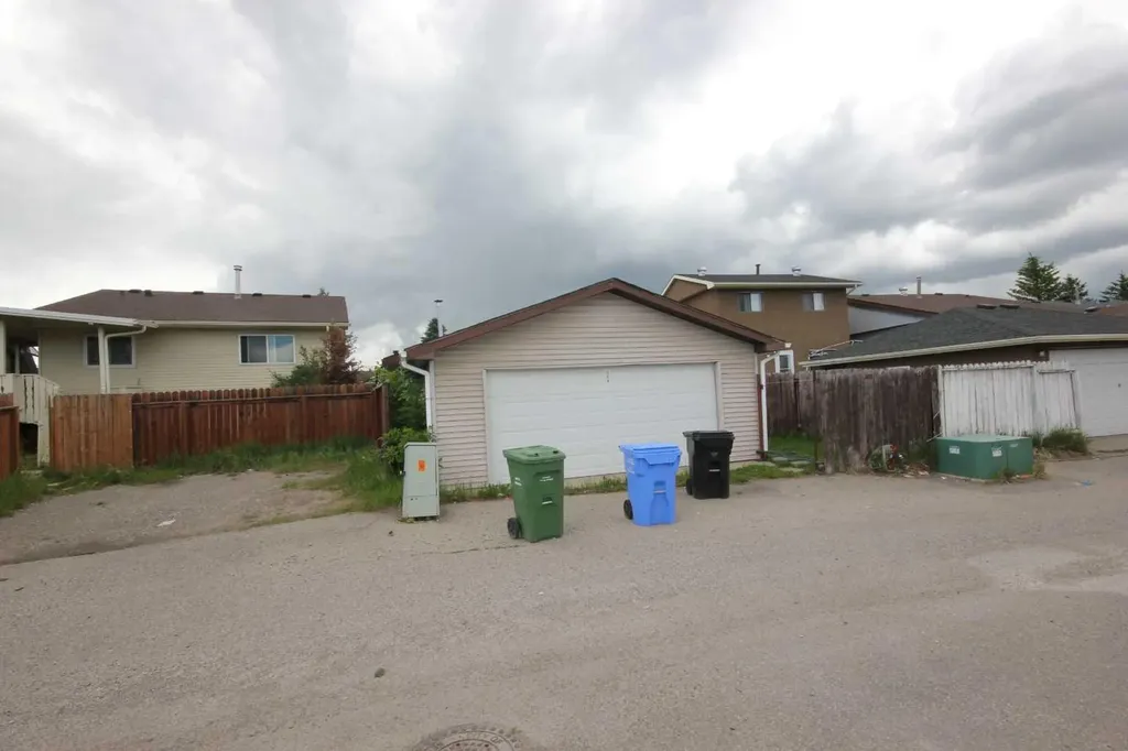 379 Falmere Road NE Calgary AB T3J 2Z5