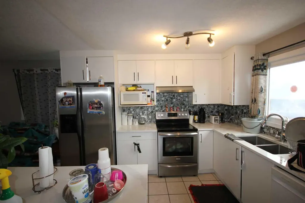 379 Falmere Road NE Calgary AB T3J 2Z5