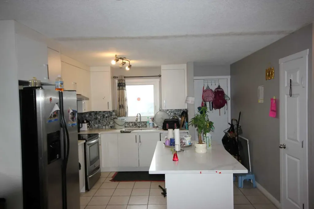 379 Falmere Road NE Calgary AB T3J 2Z5