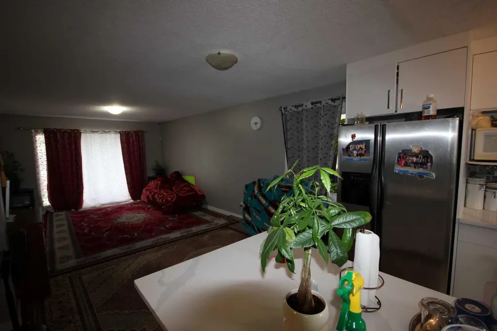 379 Falmere Road NE Calgary AB T3J 2Z5