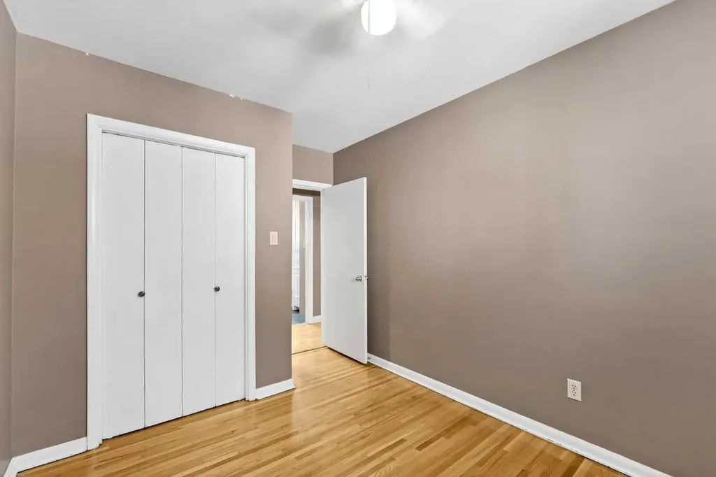 129 7 Street SE Medicine Hat AB T1A1J4