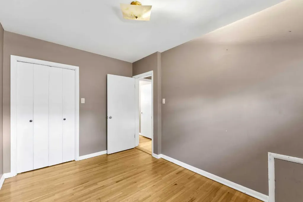 129 7 Street SE Medicine Hat AB T1A1J4