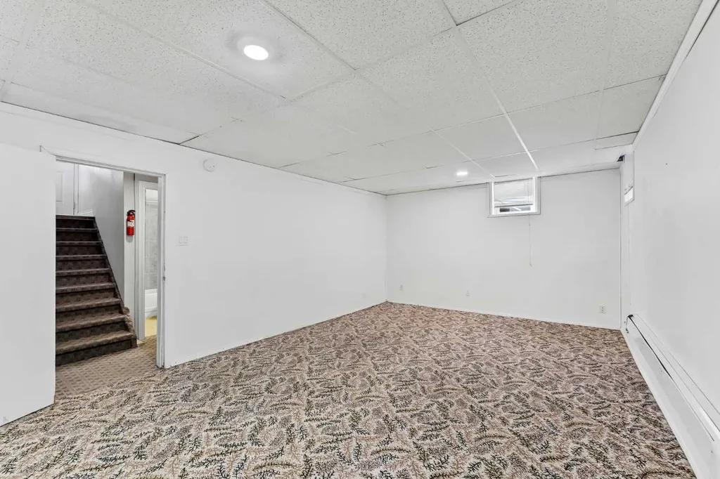 129 7 Street SE Medicine Hat AB T1A1J4