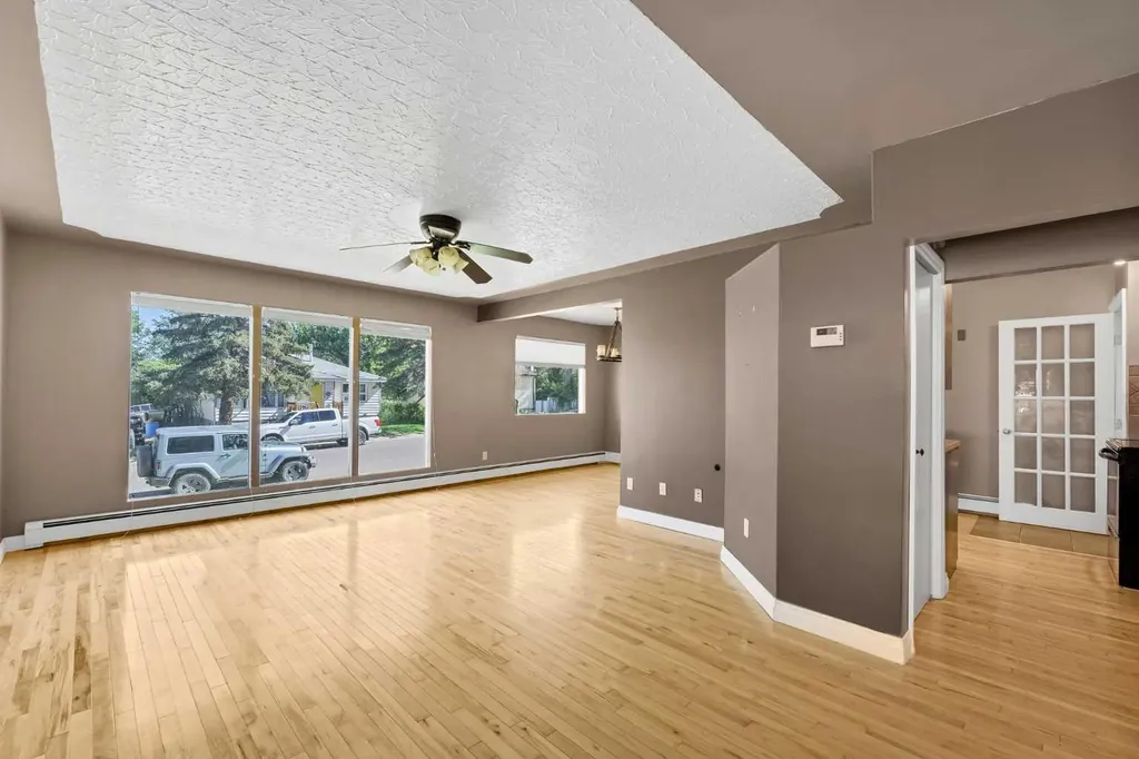 129 7 Street SE Medicine Hat AB T1A1J4