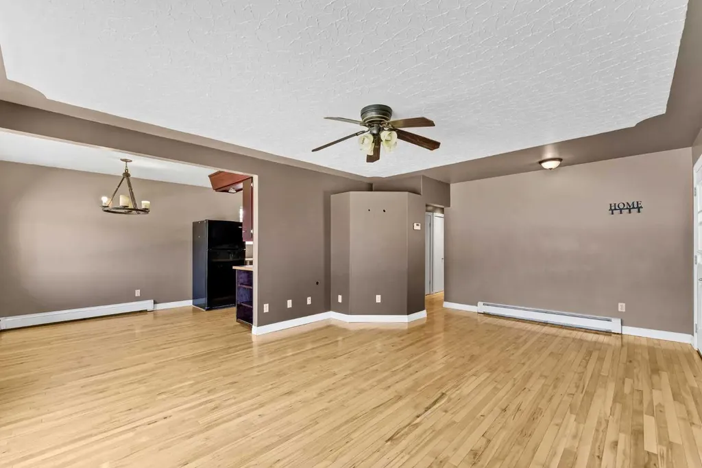 129 7 Street SE Medicine Hat AB T1A1J4