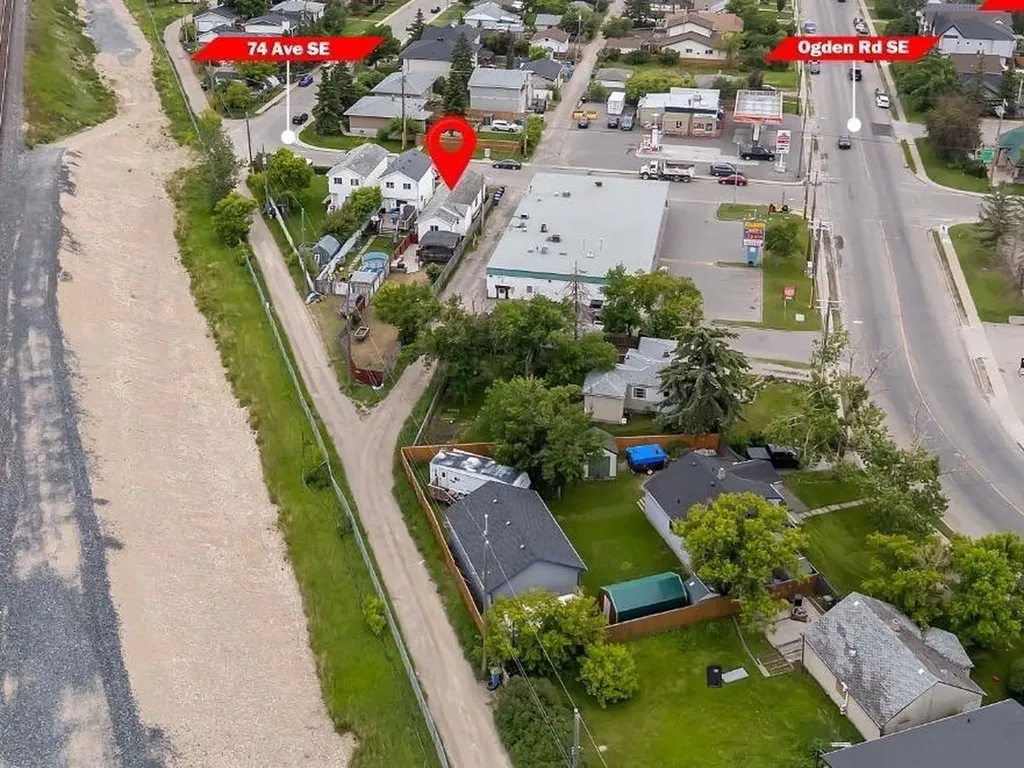 2714 74 Avenue SE Calgary AB T2C 4M3