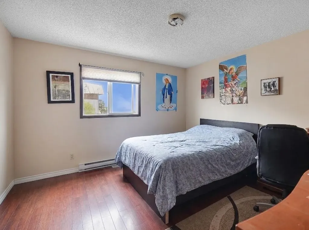 2714 74 Avenue SE Calgary AB T2C 4M3