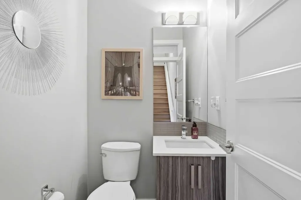 308 11 Avenue NE Calgary AB T3E 0Z1