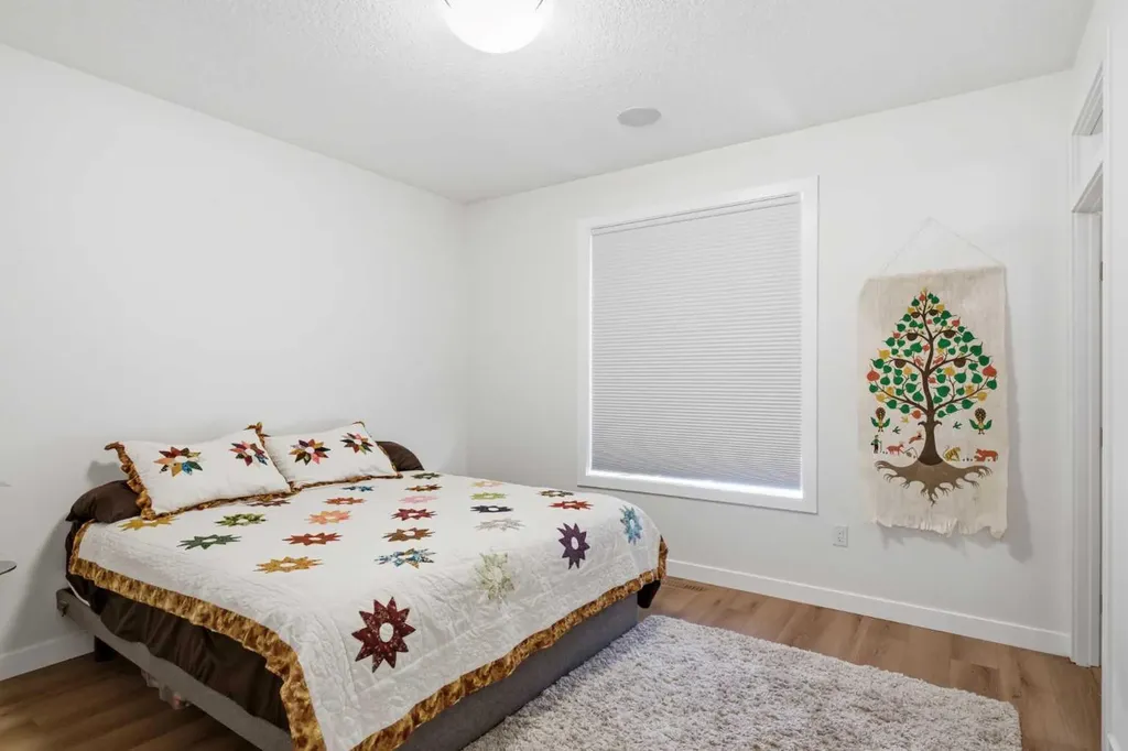 308 11 Avenue NE Calgary AB T3E 0Z1