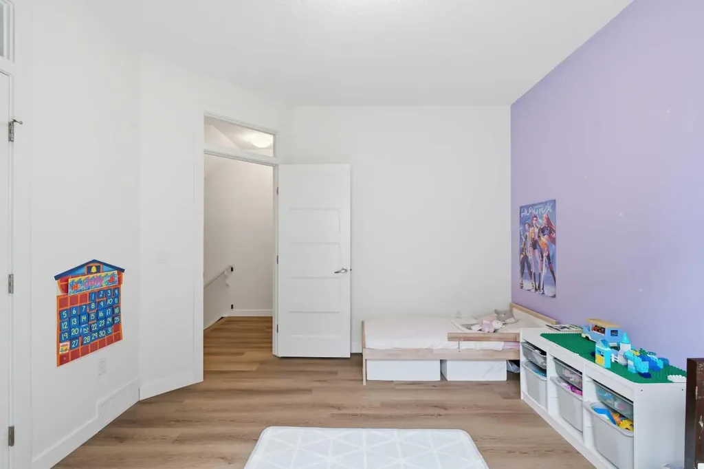308 11 Avenue NE Calgary AB T3E 0Z1