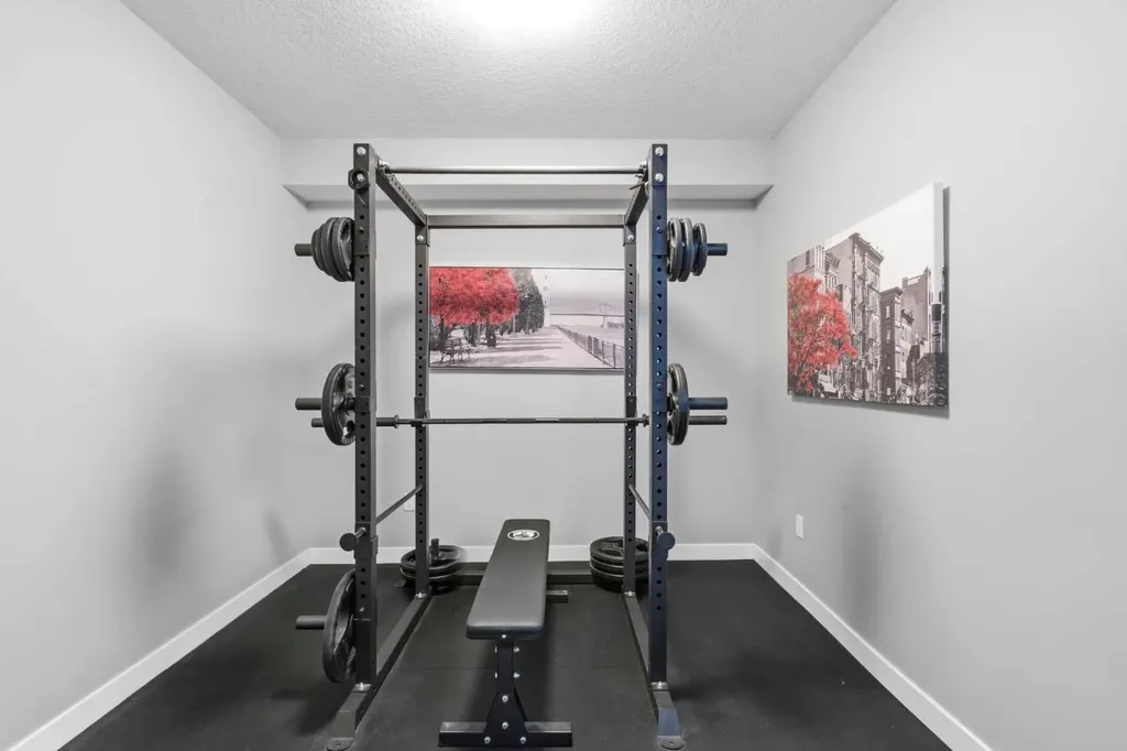 308 11 Avenue NE Calgary AB T3E 0Z1