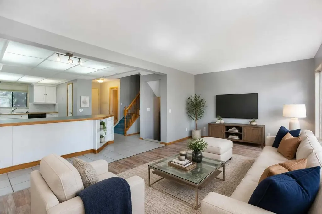 336 Rundlehill Drive NE Calgary AB T1Y 2Y2