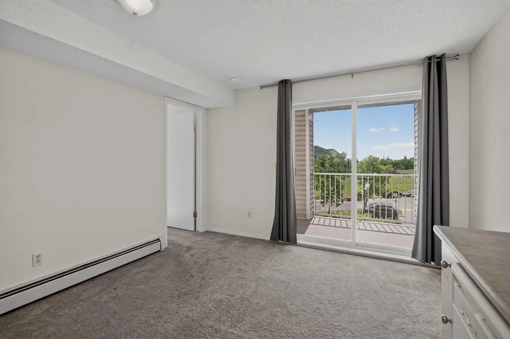 1717 60 Street SE Calgary AB T2A 7Y7