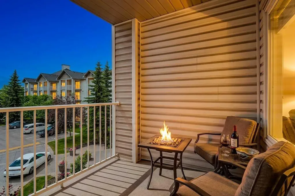1717 60 Street SE Calgary AB T2A 7Y7