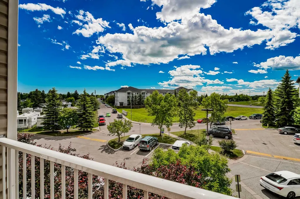 1717 60 Street SE Calgary AB T2A 7Y7