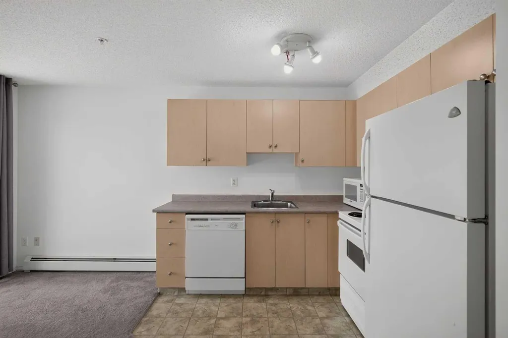 1717 60 Street SE Calgary AB T2A 7Y7