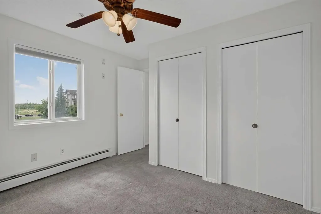 1717 60 Street SE Calgary AB T2A 7Y7