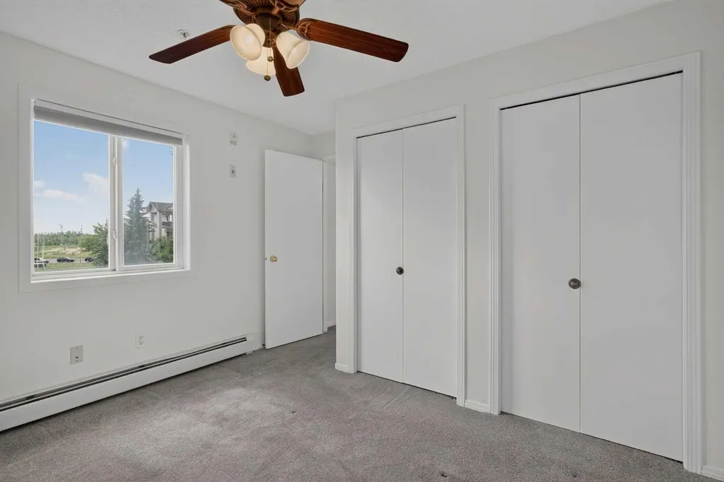 1717 60 Street SE Calgary AB T2A 7Y7