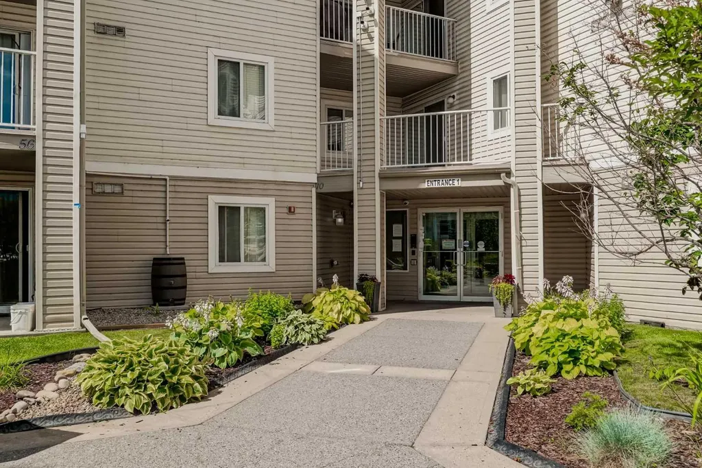 1717 60 Street SE Calgary AB T2A 7Y7