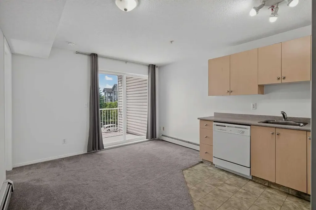 1717 60 Street SE Calgary AB T2A 7Y7
