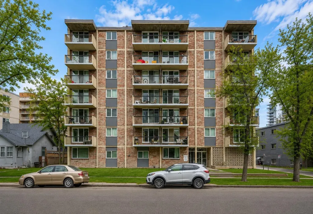1312 13 Avenue SW Calgary AB T3C 0T3