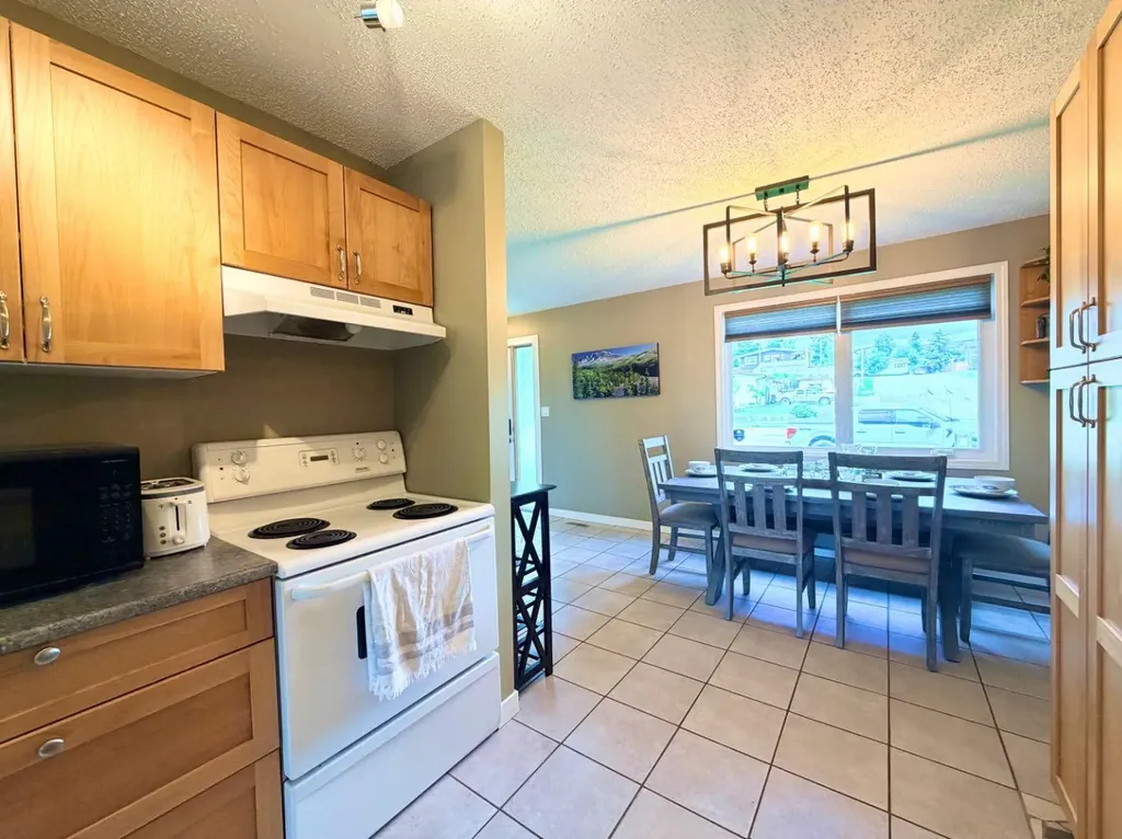 53 97 Avenue Grande Cache AB T0E 0Y0