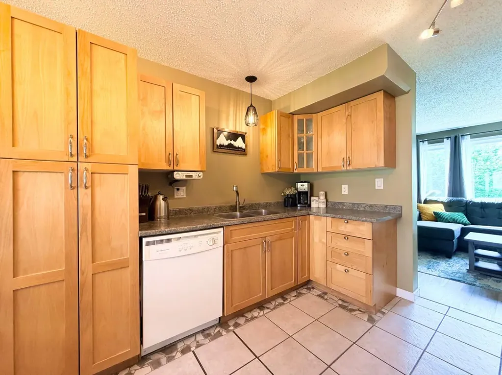 53 97 Avenue Grande Cache AB T0E 0Y0