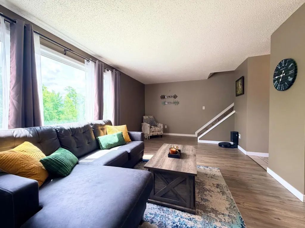 53 97 Avenue Grande Cache AB T0E 0Y0
