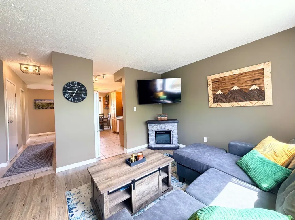 53 97 Avenue Grande Cache AB T0E 0Y0