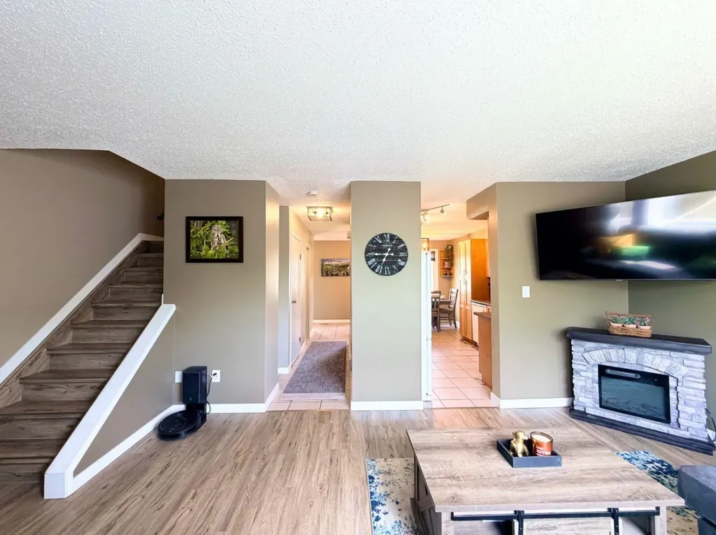 53 97 Avenue Grande Cache AB T0E 0Y0