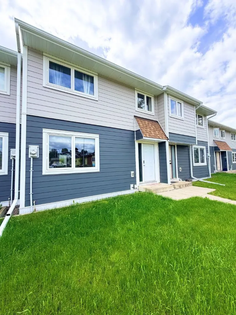 53 97 Avenue Grande Cache AB T0E 0Y0