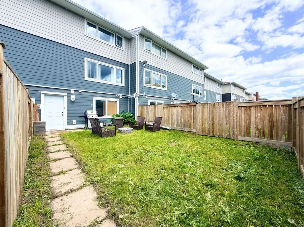 53 97 Avenue Grande Cache AB T0E 0Y0