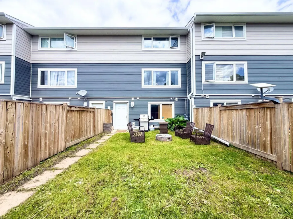 53 97 Avenue Grande Cache AB T0E 0Y0