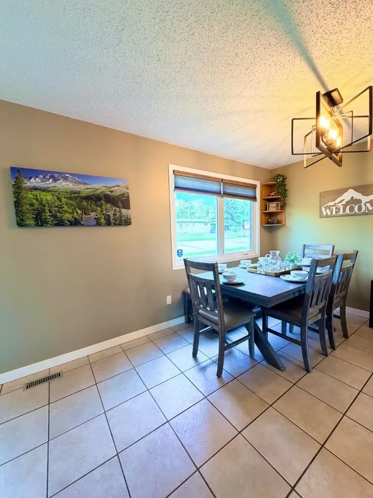 53 97 Avenue Grande Cache AB T0E 0Y0