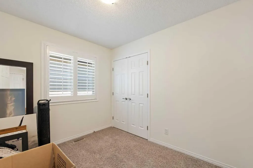 18 Windcreek Terrace Airdrie AB T4B 0Y4