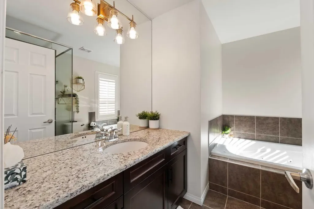18 Windcreek Terrace Airdrie AB T4B 0Y4