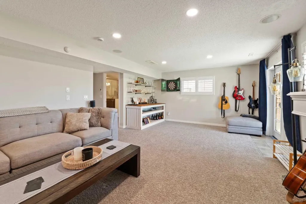 18 Windcreek Terrace Airdrie AB T4B 0Y4