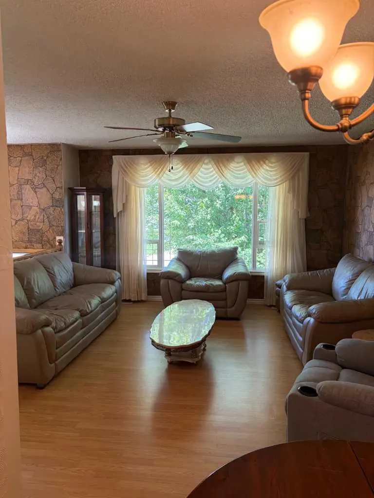 5144 35 Street E Innisfail AB T4G 1H3